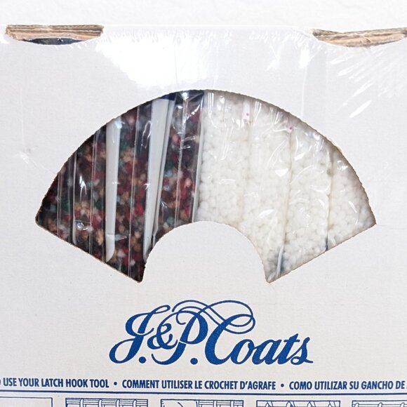 J&P COATS Kit 1998 Latch Hook Christmas Puppy 20" x 27" 25518 READ - Picture 8 of 9